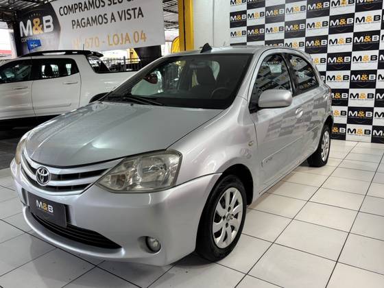 TOYOTA ETIOS 1.3 XS 16V FLEX 4P MANUAL TOYOTA ETIOS 1.3 XS 16V FLEX 4P MANUAL